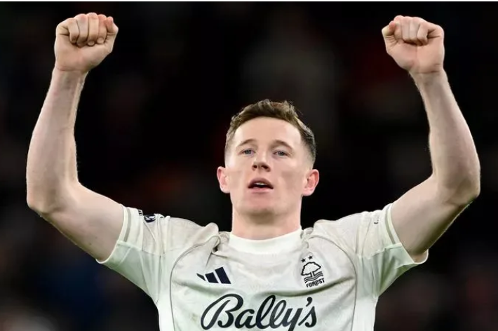Man City quyết tâm đánh bại Man Utd trong thương vụ Elliot Anderson 2 Elliot Anderson