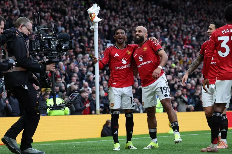 Man Utd thắng Man City trong derby Manchester bùng nổ cảm xúc 3 MU hạ gục Man City với tỉ số 2-0