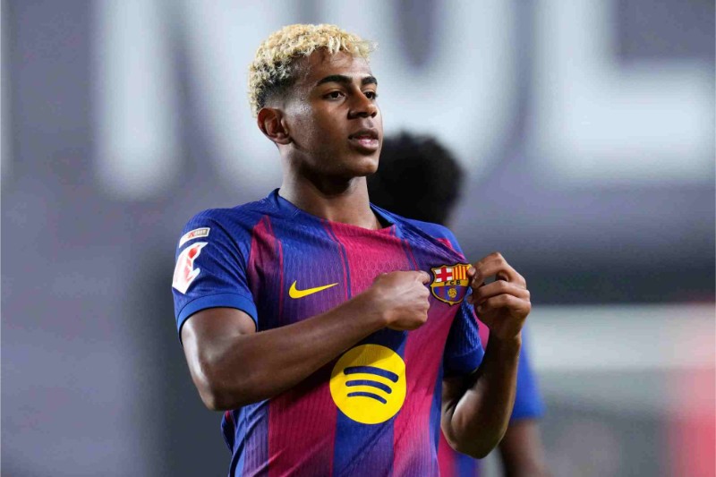 PSG nổ bom tấn Lamine Yamal giá 350 triệu euro 2 Barcelona không có ý định bán Yamal