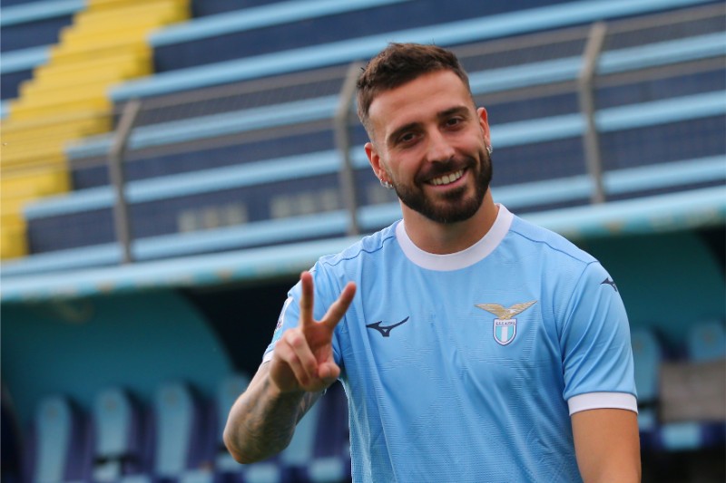 Aston Villa tất tay với thương vụ mua Mario Gila 2 Hàng loạt ông lớn muốn chiêu mộ Gila