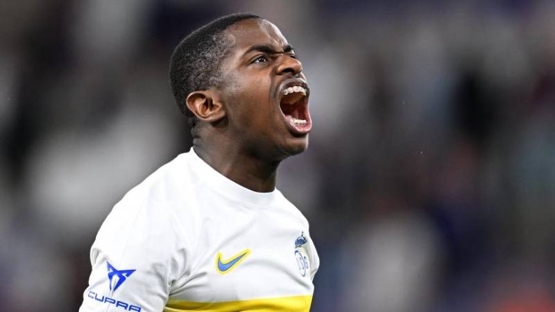 Arsenal bất ngờ nhắm đến Noah Sadiki 3 Sunderland không muốn bán Sadiki
