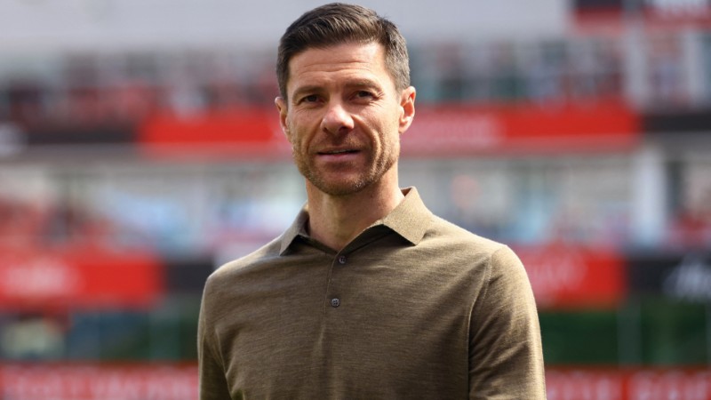 NHM The Kop rất muốn Alonso trở lại Anfield