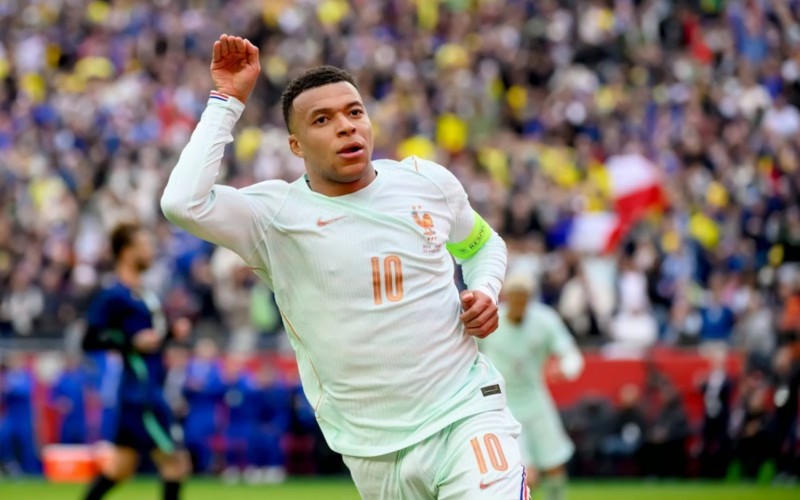 ĐT Pháp hạ gục Bắc Ireland nhờ cú hat-trick của Olise 3 Mbappe quyết tâm bùng nổ tại World Cup